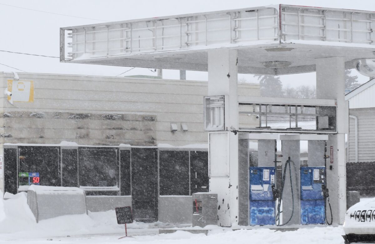 Newly independent South Hill Gas station renews vow to keep prices low