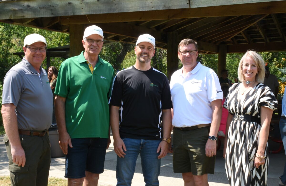 Sask. Party representatives host informal barbecue to connect with Moose Jaw’s voters