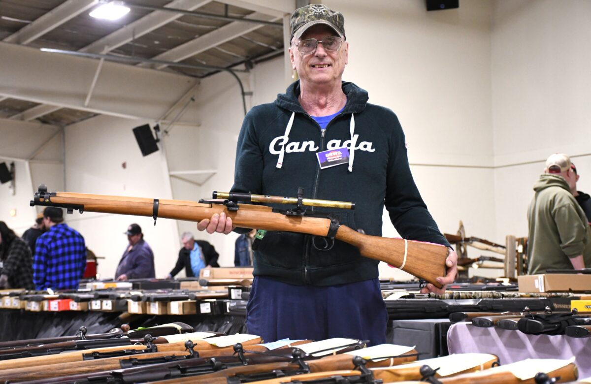 Reviving the Lee-Enfield: Restoration specialist attends Moose Jaw gun show