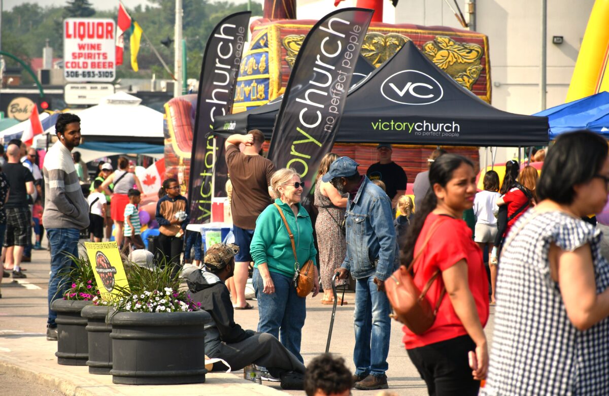 Sidewalk Days ’25 draws thousands to downtown Moose Jaw